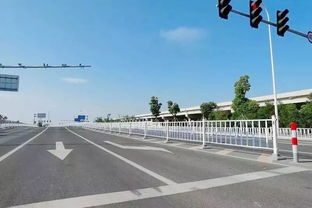 撞護(hù)欄后逃逸，遺落日用品成破案關(guān)鍵